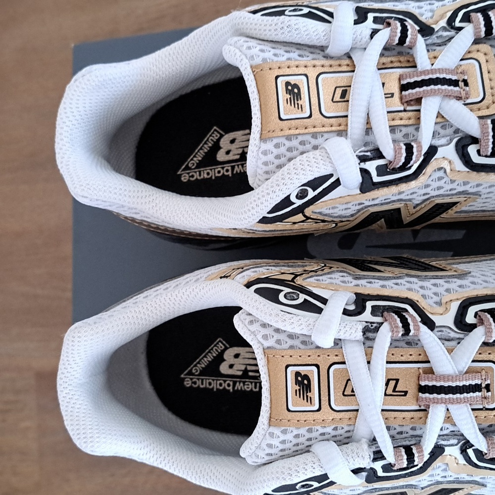 New Balance Kids' 740 Sneakers - Color: White/Gold/Black - Size: Kids 5.5 - Picture 3 of 9